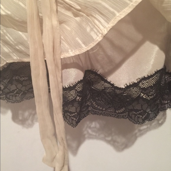 Sleeveless Sexy Top - Now-Accent Cami - Picture 4 of 4